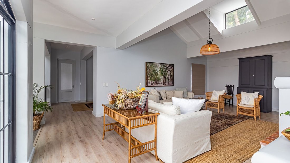 House in Hermanus, Western Cape, South Africa 5 - 17479733