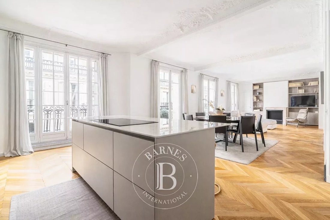Apartment in Porte Dauphine, Paris 16e Arrondissement, Paris 3 - 17078248