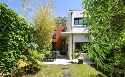 House in Bois de Verrieres-Vaupereux, Verrières-le-Buisson, France 1