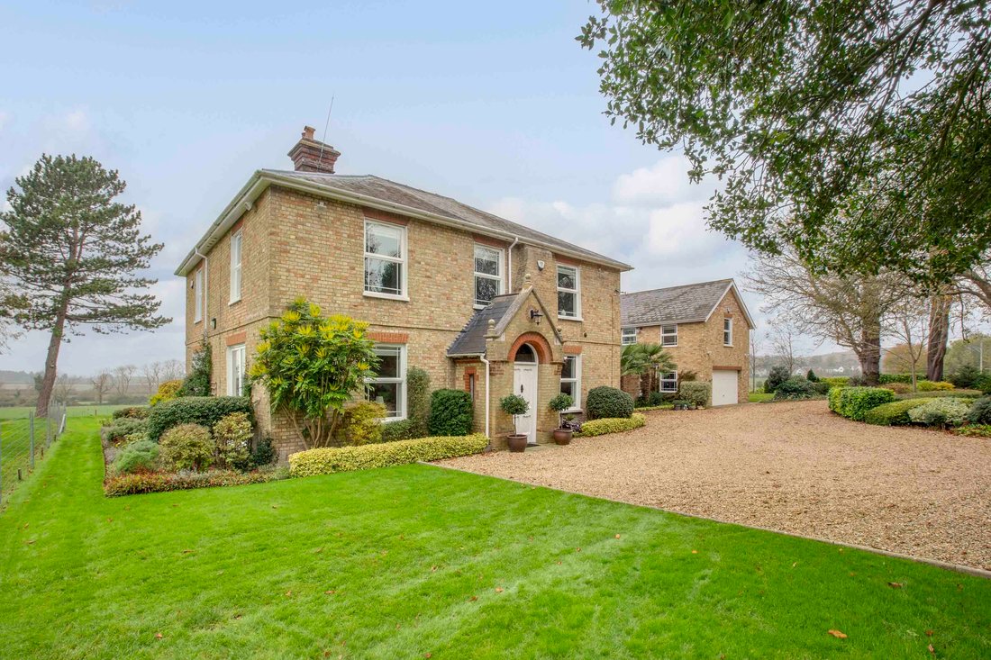 House in Beecroft, Dunstable, England 3 - 17485303