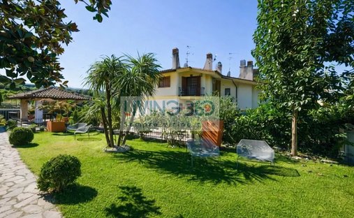 Villa in Frascati, Lazio, Italy 1