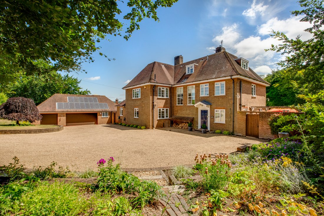 House in Wendover, England 1 - 17486106