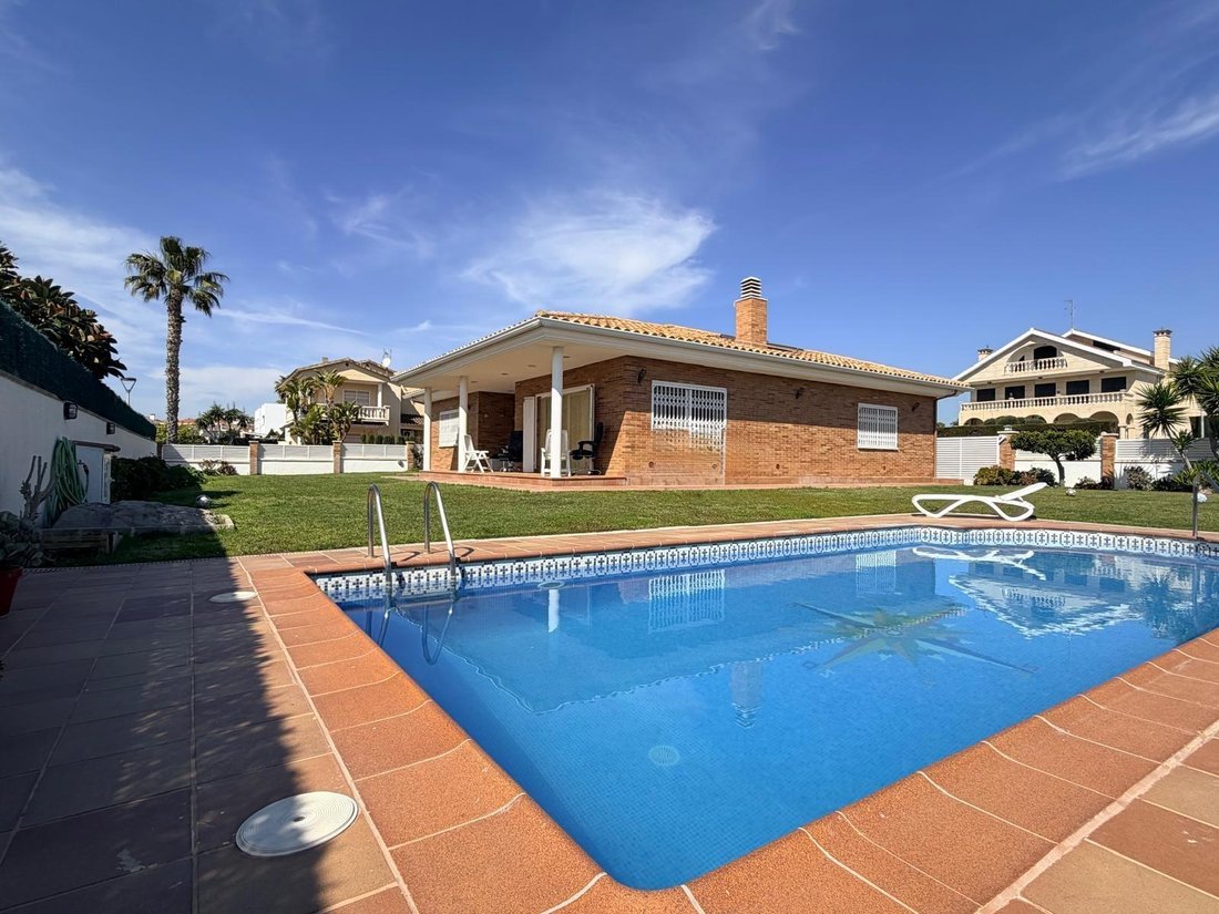 Villa in el Vendrell, Catalonia, Spain 1 - 17486287