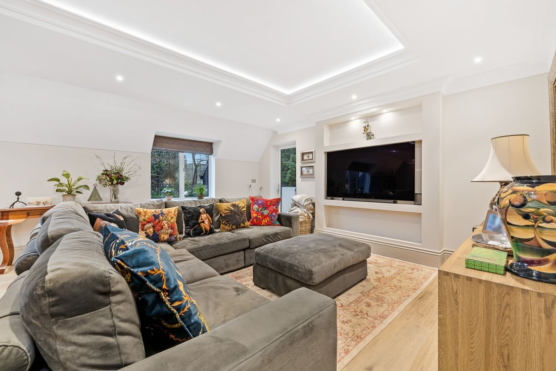 Apartment in Sunninghill, England 3 - 17485012