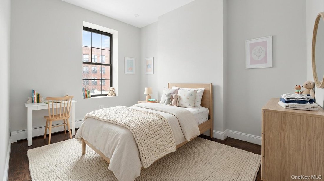 House in New York, New York, United States 3 - 17484511