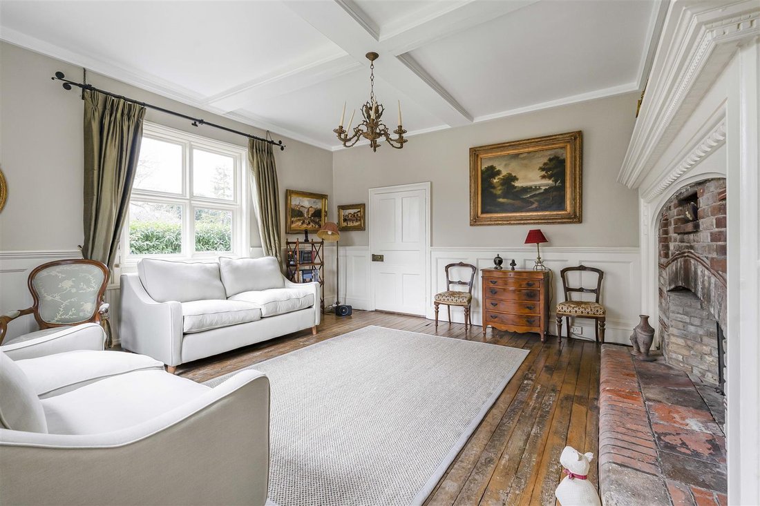 House in Royston, England 5 - 17486622