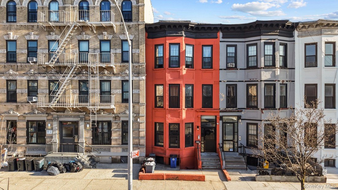 House in New York, New York, United States 1 - 17484511