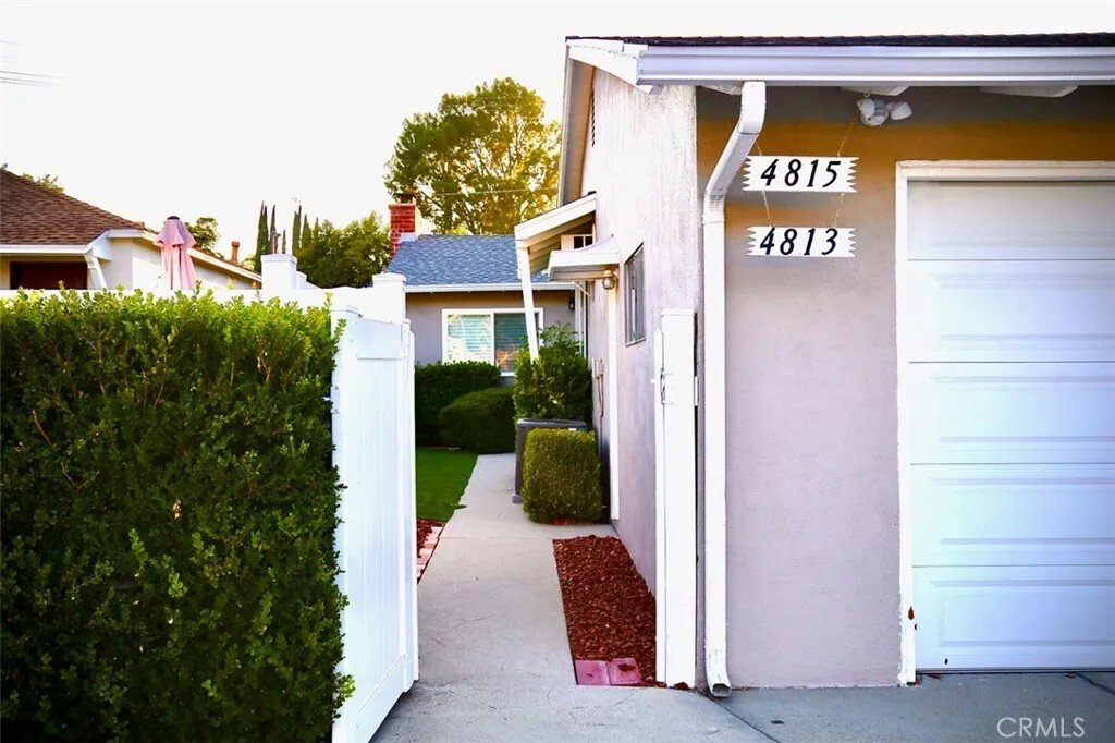Los Angeles, California, United States 5 - 17487439