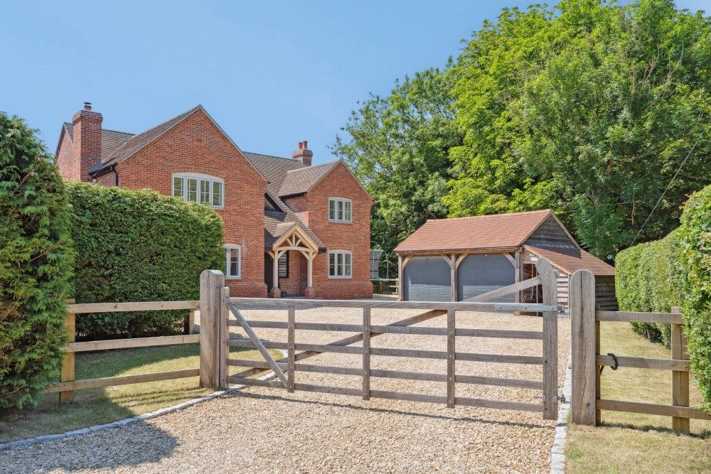 House in Aylesbury, England 1 - 17487173