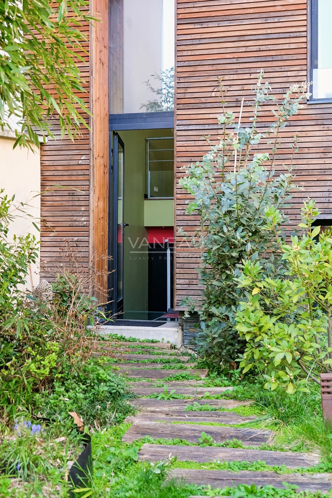 Townhouse in Bécon, Courbevoie, France 1 - 17484346