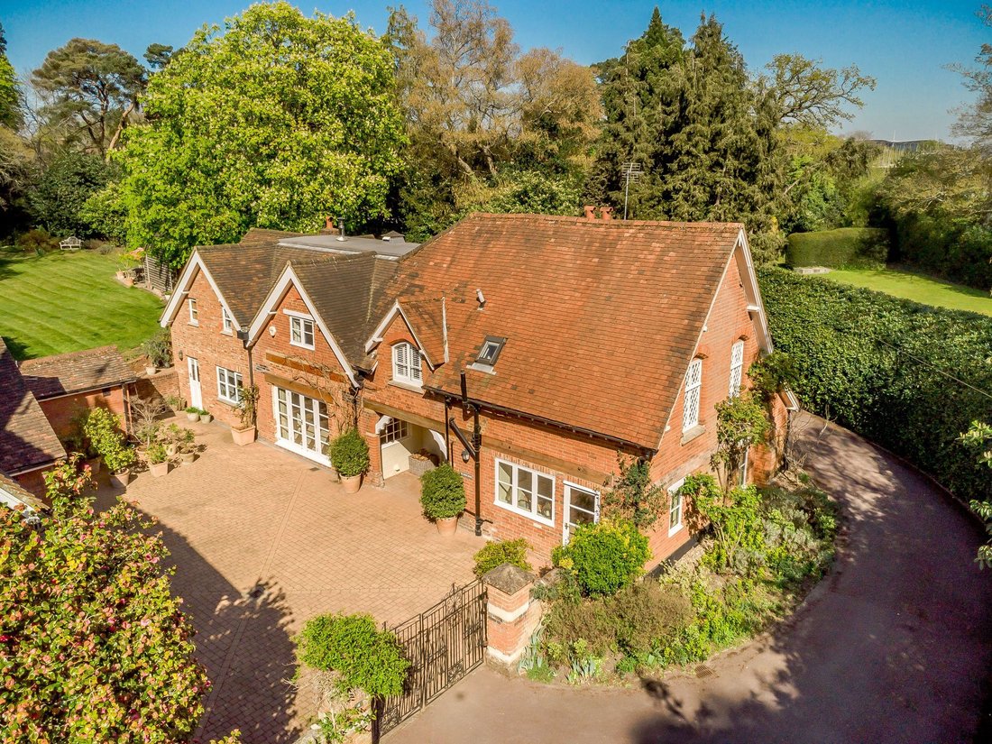 House in Sunninghill, England 1 - 17484650