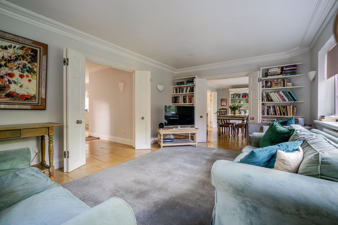 House in Datchet, England 4 - 17484782