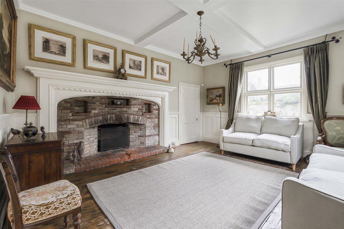 House in Royston, England 4 - 17486622