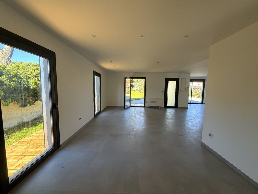 House in Balaruc-les-Bains, Occitania, France 3 - 16672773