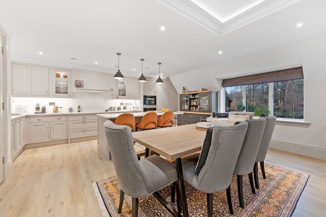 Apartment in Sunninghill, England 5 - 17485012