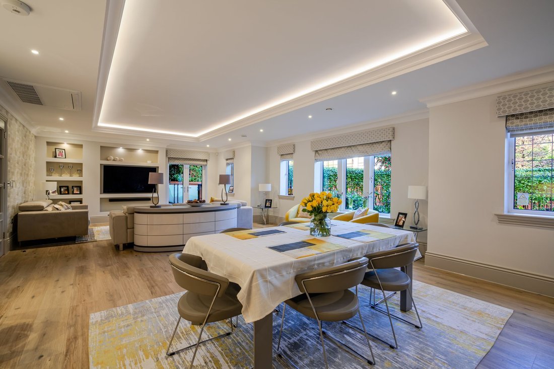 Apartment in Sunninghill, England 3 - 17485030
