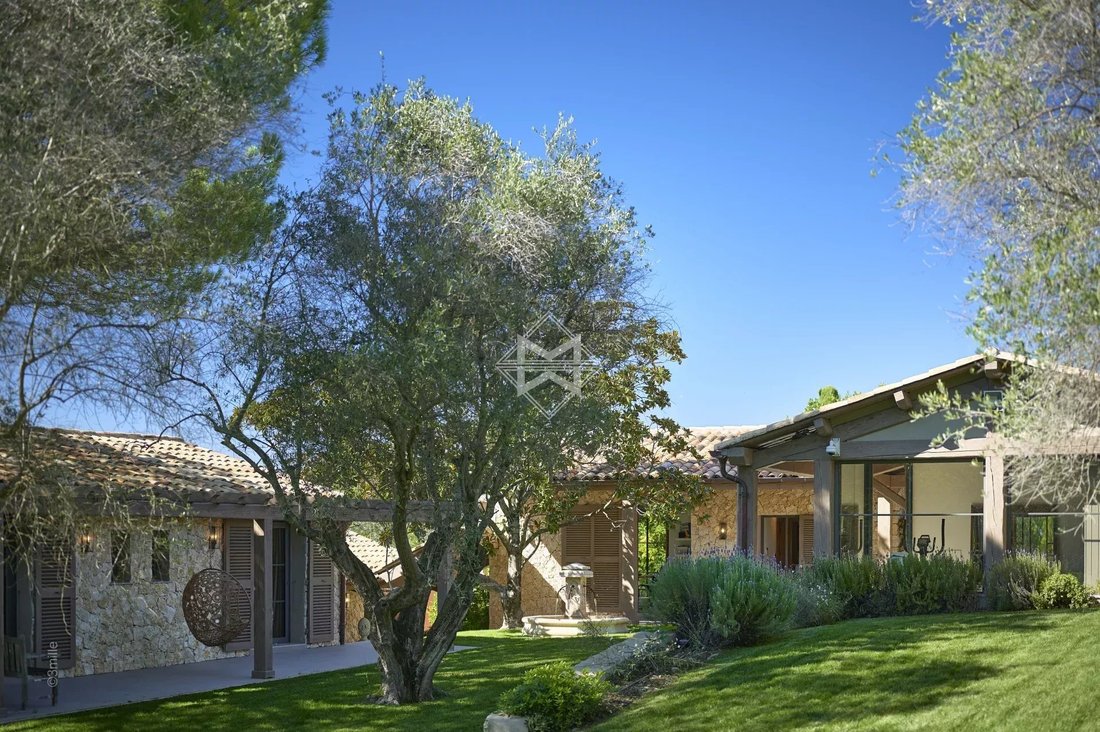 House in Mougins, Provence-Alpes-Côte d'Azur, France 4 - 17483031