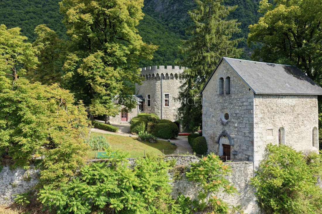 Château à Saint-Pierre-d'Albigny, Auvergne-Rhône-Alpes, France 2 - 17482979