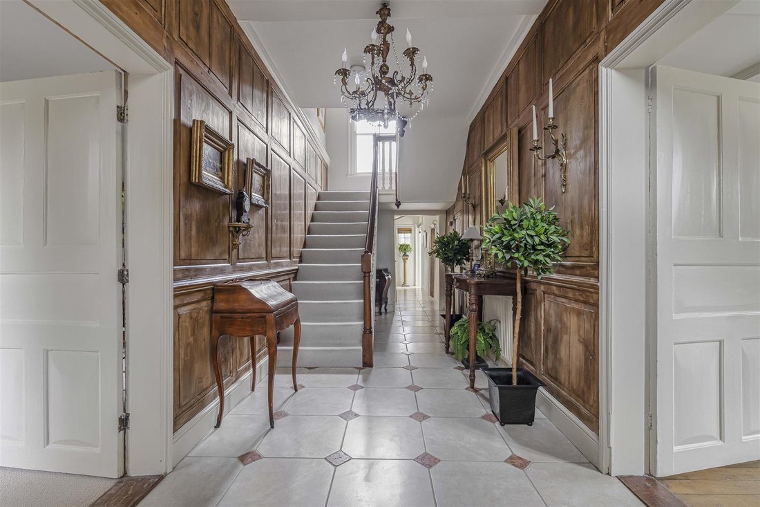 House in Royston, England 2 - 17486622