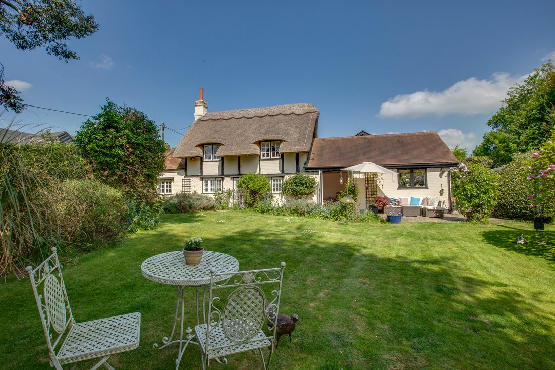 House in Buckinghamshire, England 4 - 17485113