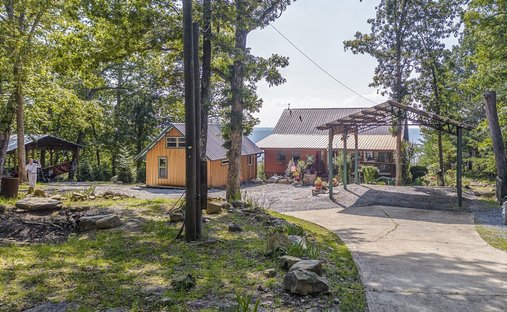 House in Menlo, Georgia, United States 1