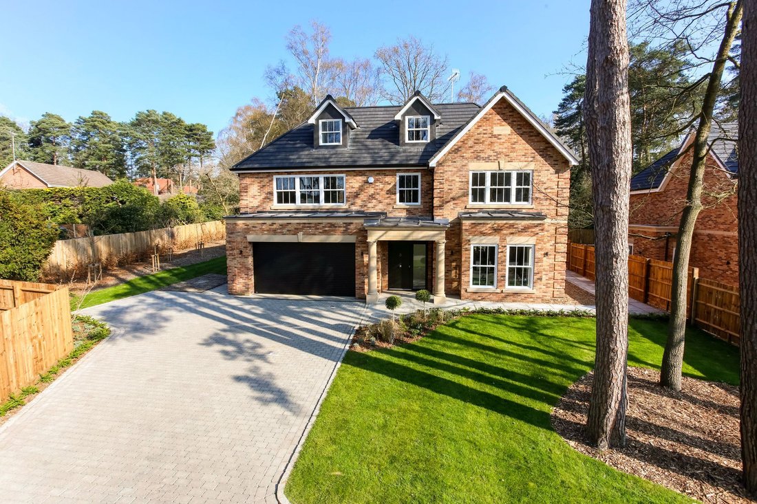 House in Sunninghill, England 1 - 17484688