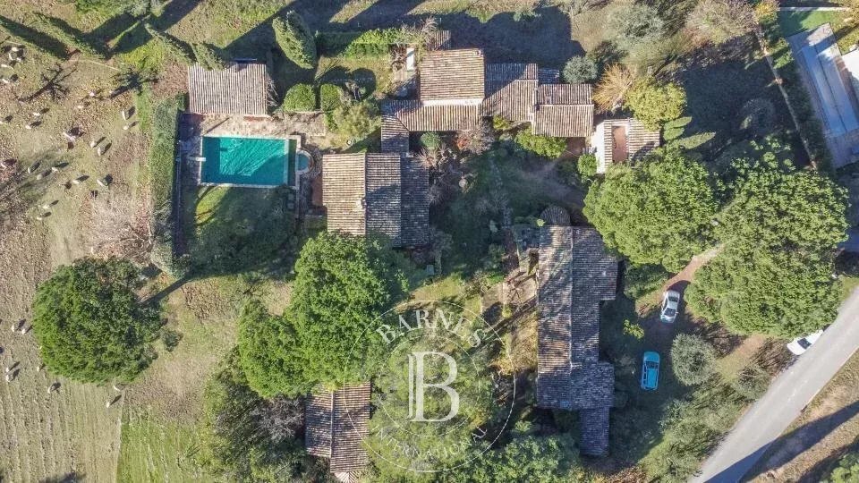 Country House in Bagnols-en-Forêt, Provence-Alpes-Côte d'Azur, France 3 - 17482946