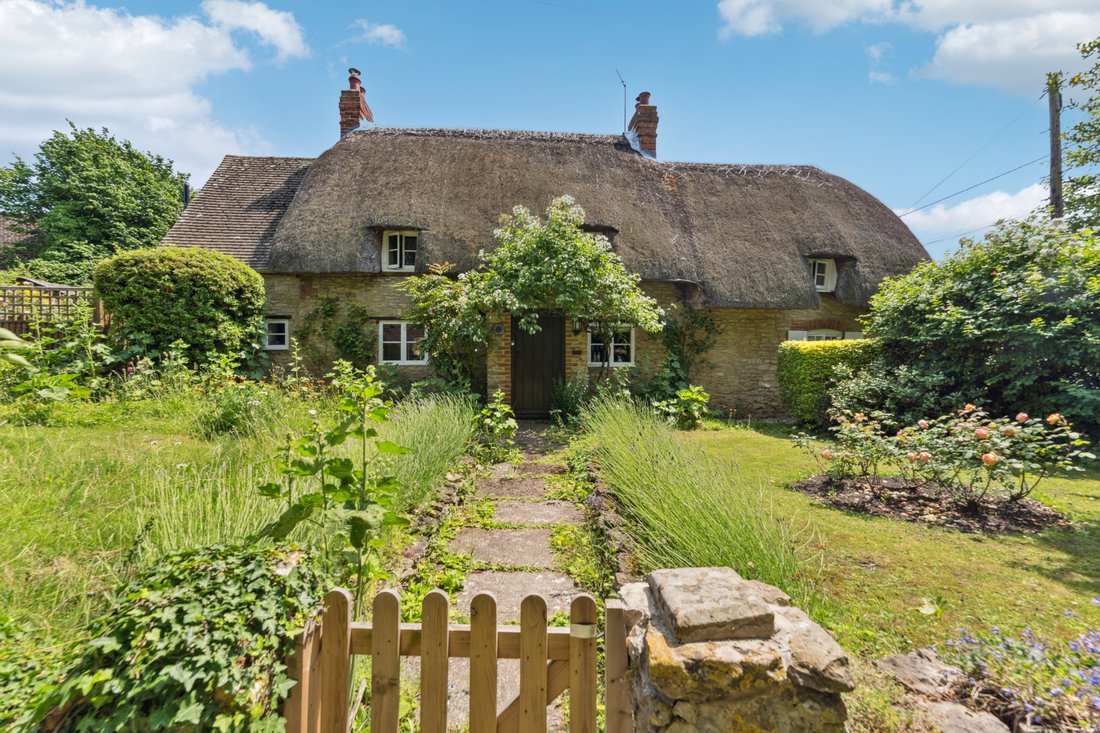 House in Little Milton, England 4 - 17487021
