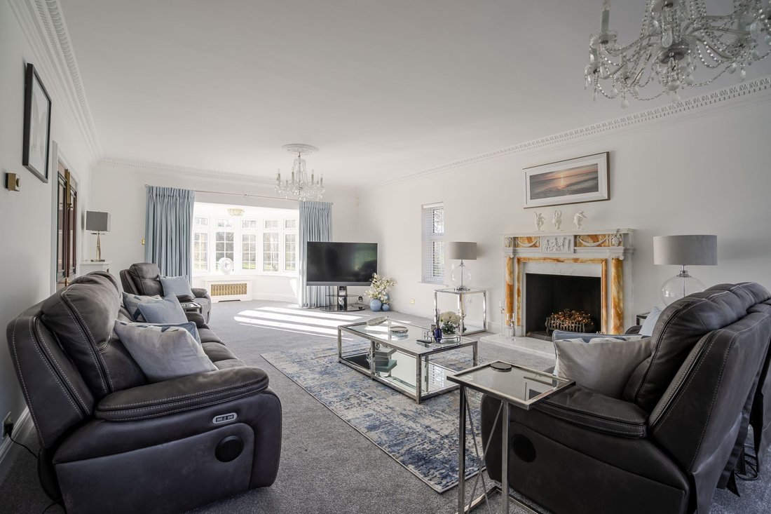 House in Sunninghill, England 5 - 17484472