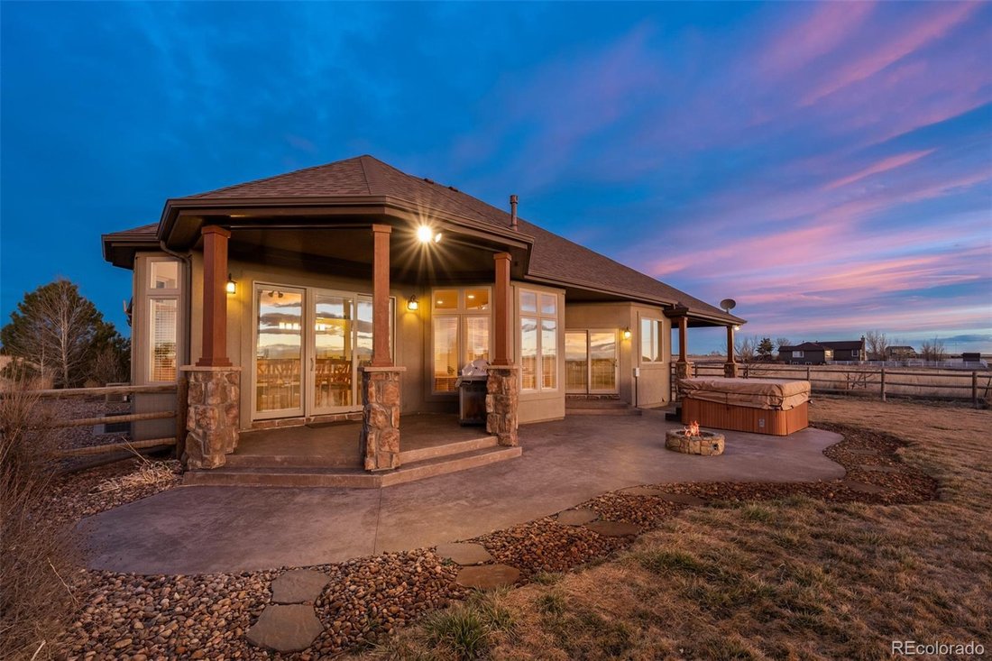 Maison à Lochbuie, Colorado, États-Unis 3 - 17486890