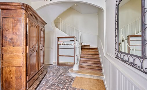 Villa in Domaine National du Château, Versailles, France 1