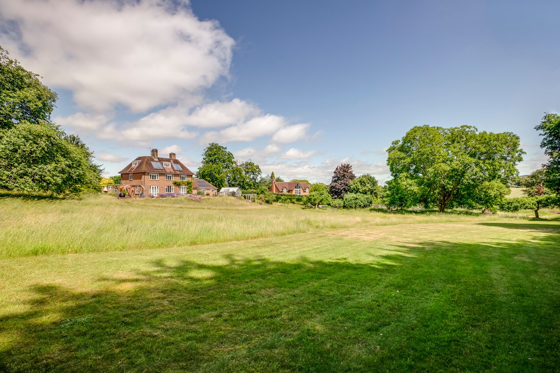 House in Wendover, England 2 - 17486106