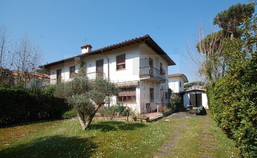 Villa à Pietrasanta, Toscane, Italie 1