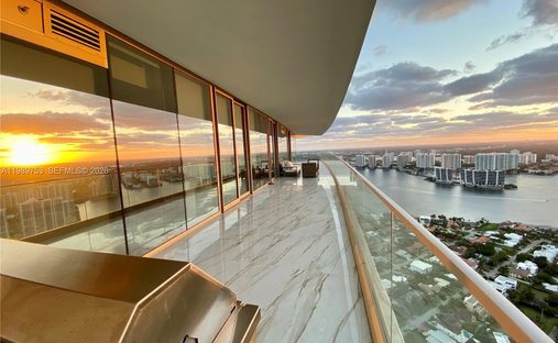 Condo in Sunny Isles Beach, Florida, United States 1
