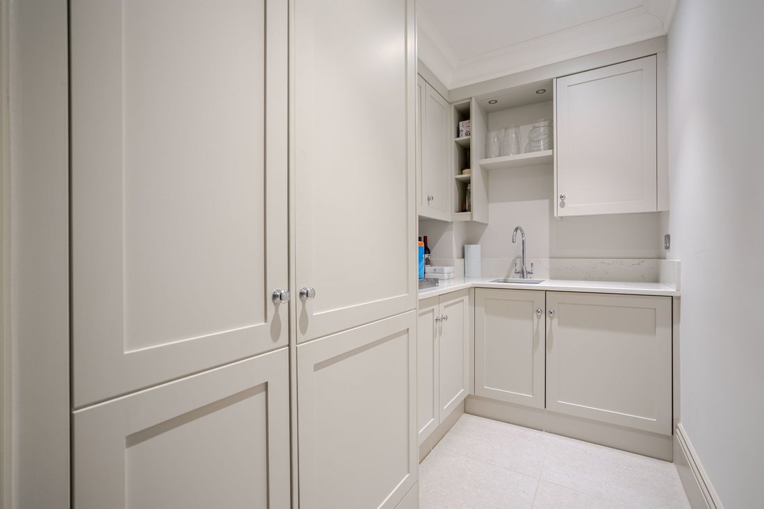 Apartment in Sunninghill, England 5 - 17485030
