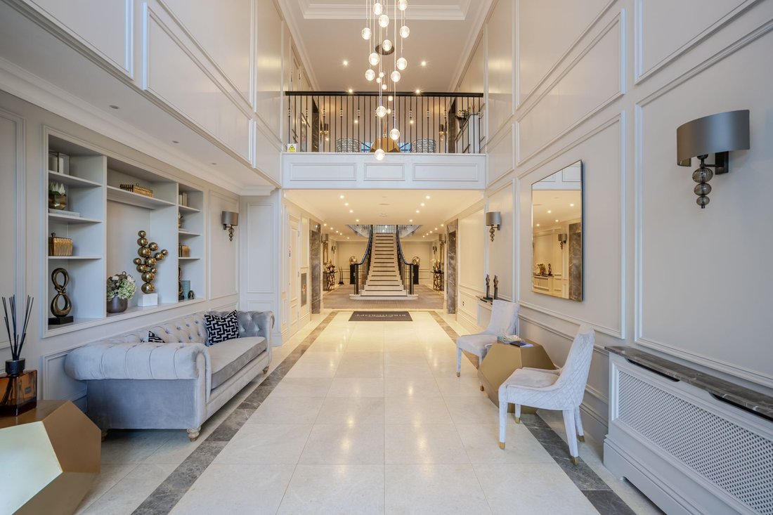 Apartment in Sunninghill, England 1 - 17485030