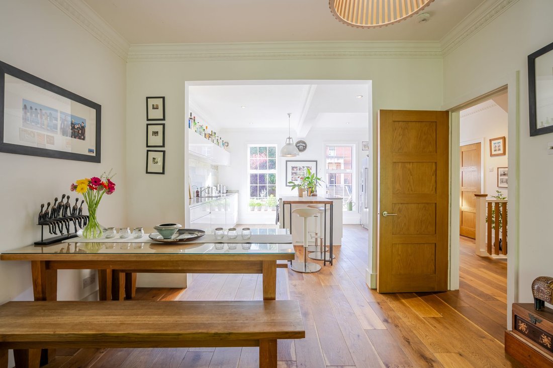 House in Sunninghill, England 5 - 17484721
