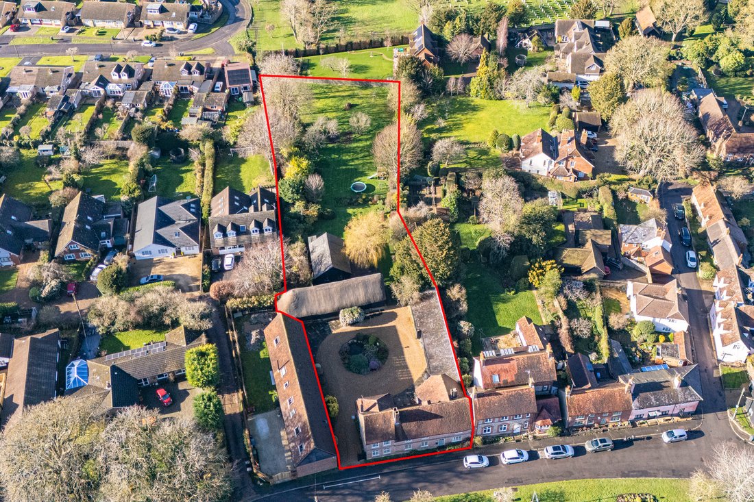 House in Princes Risborough, England 2 - 17486319
