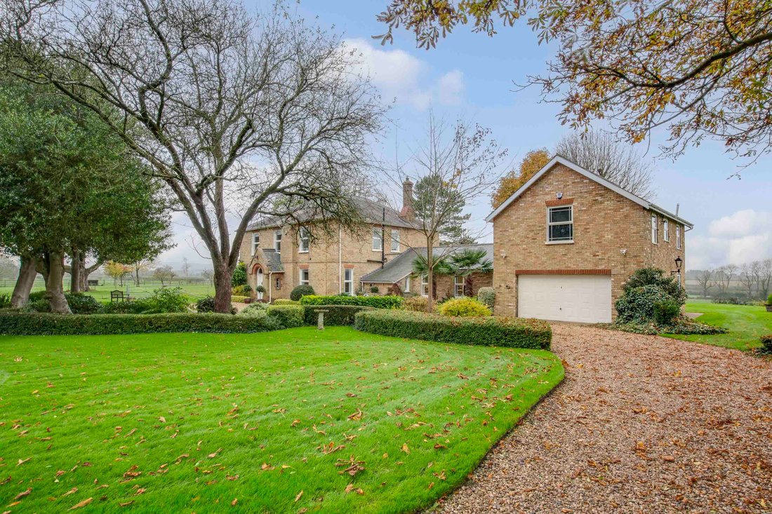 House in Beecroft, Dunstable, England 2 - 17485303