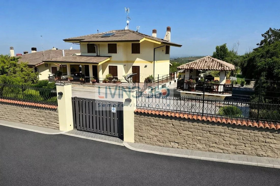 Villa in Frascati, Lazio, Italy 4 - 17483084