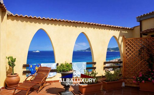 Villa in Portoferraio, Tuscany, Italy 1
