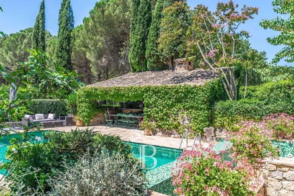 Country House in Bagnols-en-Forêt, Provence-Alpes-Côte d'Azur, France 2 - 17482946