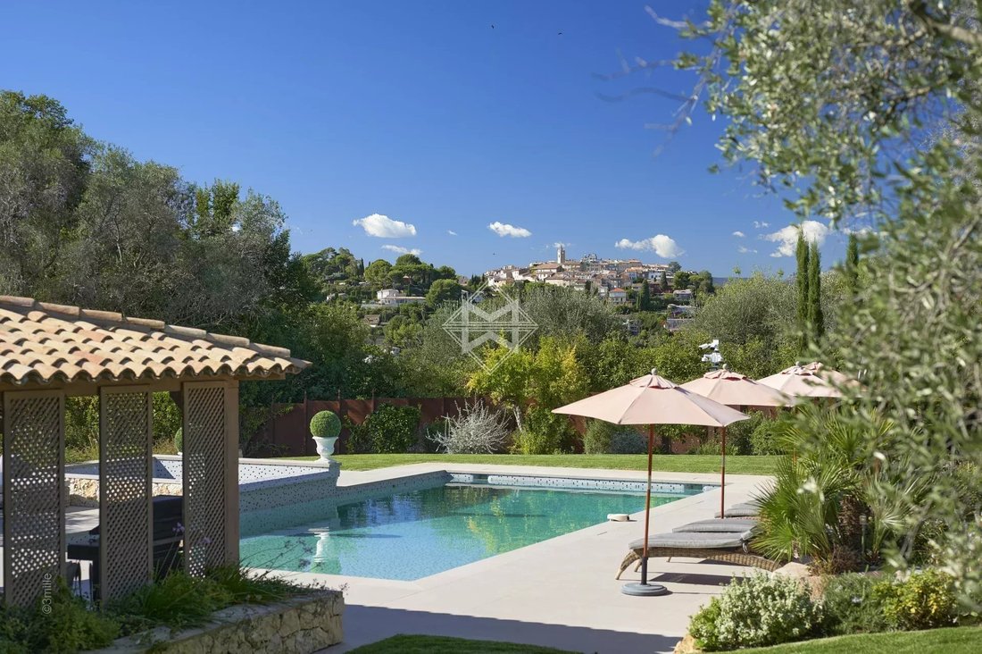 House in Mougins, Provence-Alpes-Côte d'Azur, France 3 - 17483031