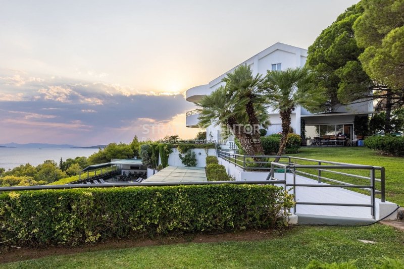 Villa in Kalyvia Thorikou, Attica, Greece 1 - 17482310
