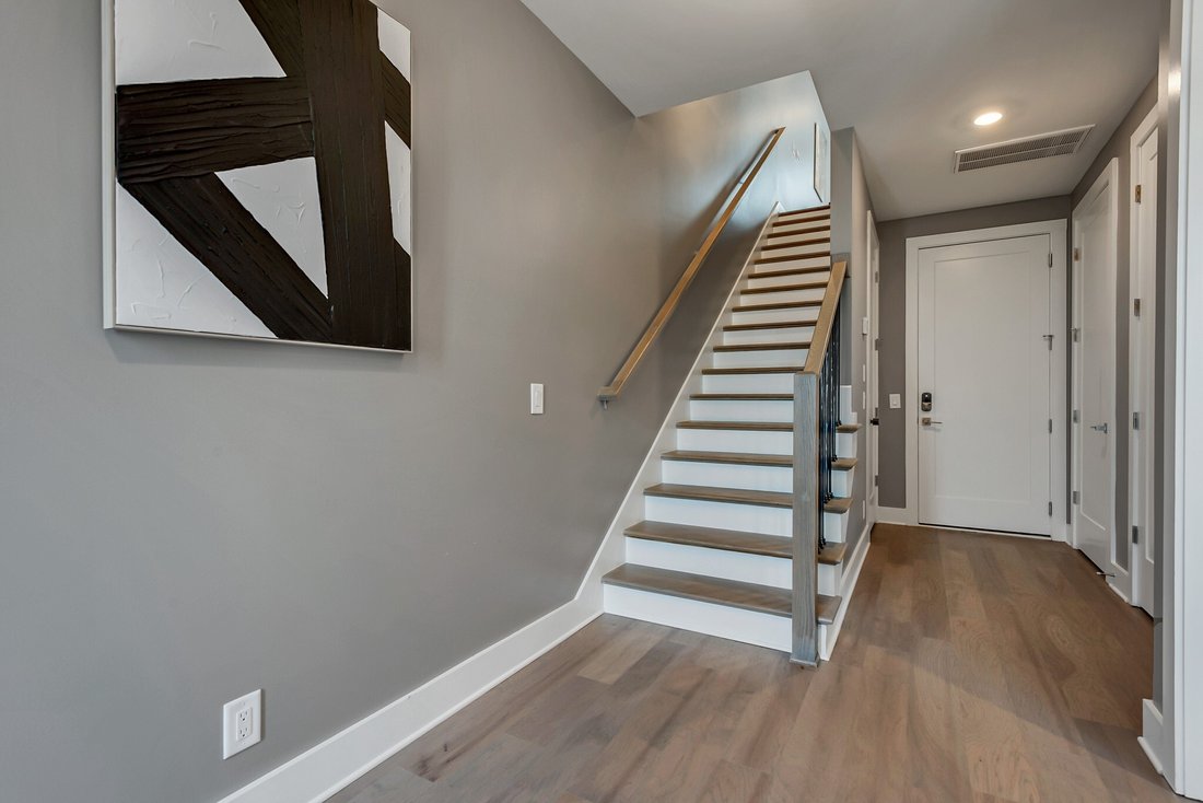 Co Op in Nashville, Tennessee, United States 5 - 17489945