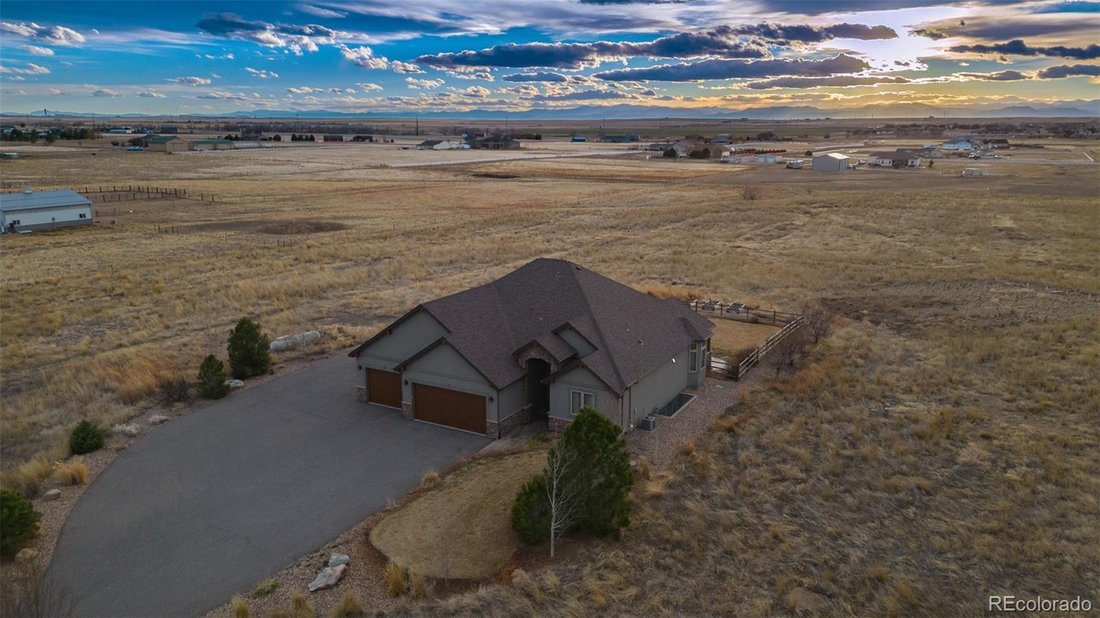 Maison à Lochbuie, Colorado, États-Unis 2 - 17486890