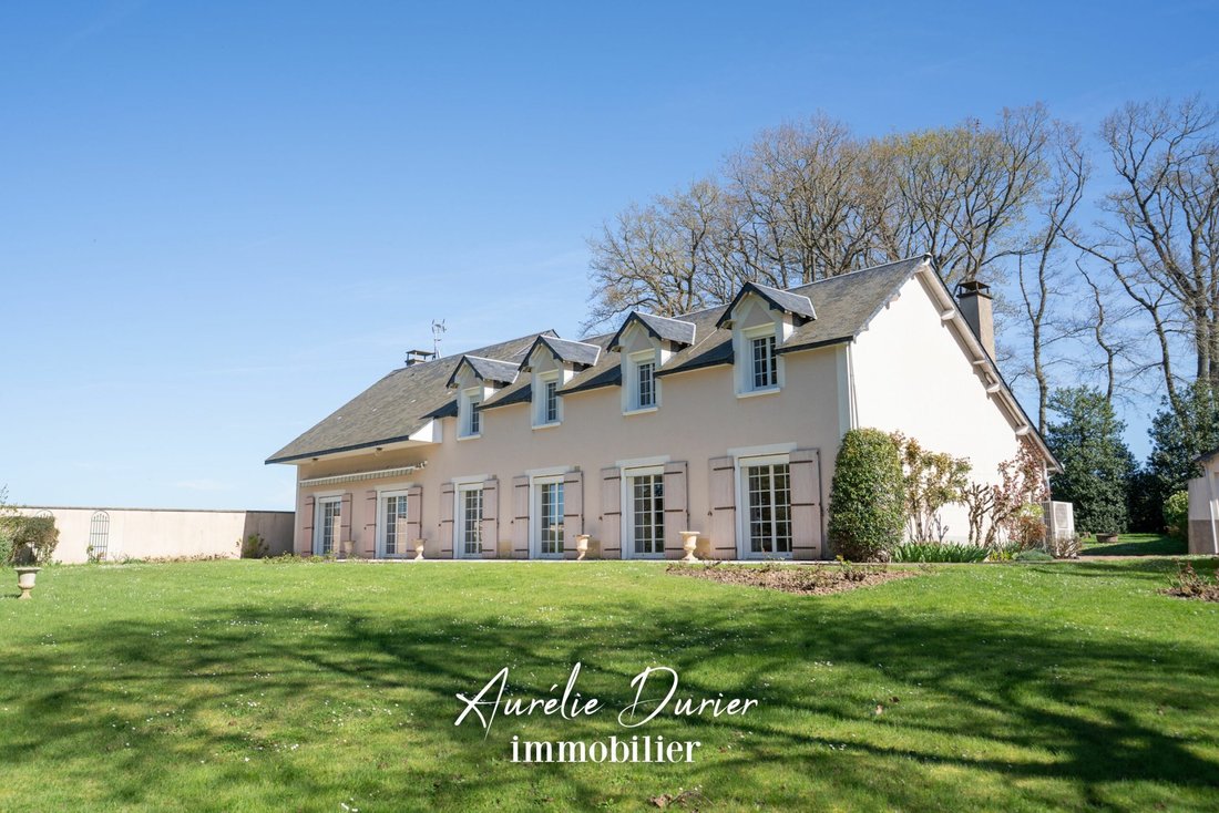 Estate in Grammont, Tours, France 1 - 17480269