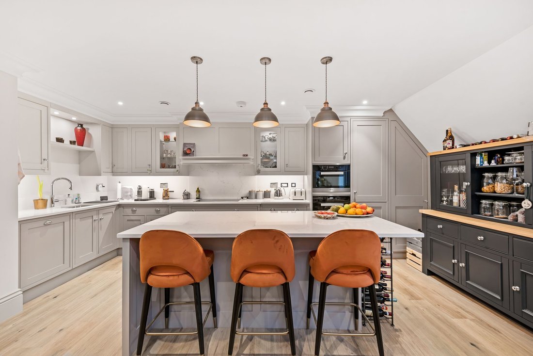Apartment in Sunninghill, England 4 - 17485012
