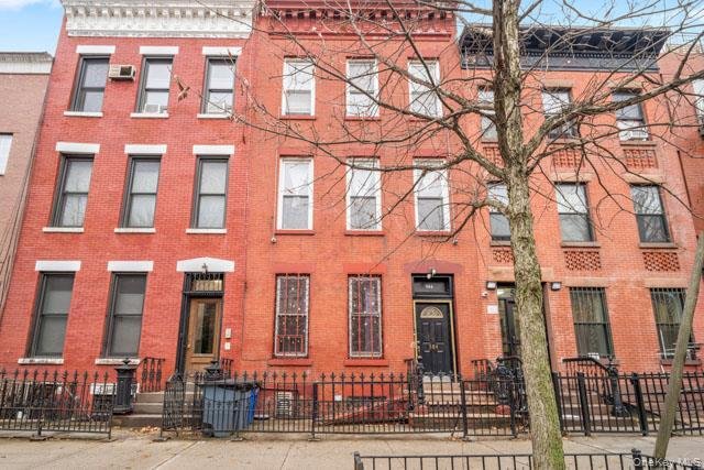 House in New York, New York, United States 1 - 17272747