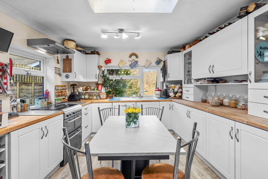 Haus in Beaconsfield, England 4 - 17486498
